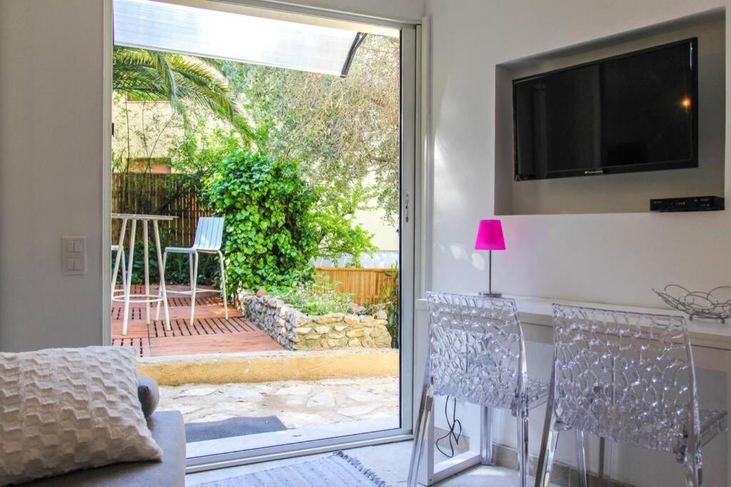 Appartement Lumineux Avec Terrasse Jardin Et Acces Piscine Villefranche-sur-Mer Eksteriør billede